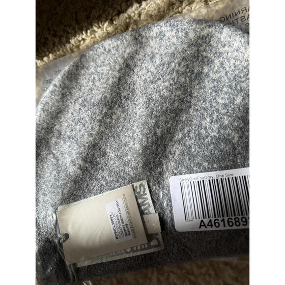NEW! Barefoot Dreams Light Grey Cozy Chic Lite Beanie Hat OS - Picture 6 of 6